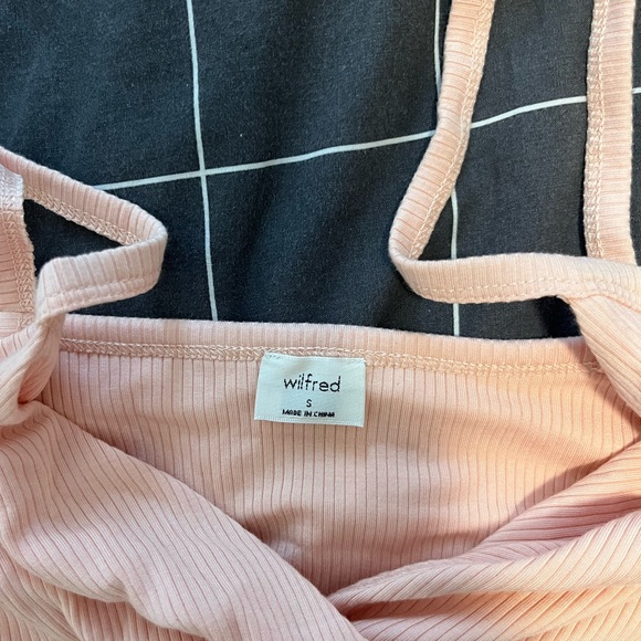 Aritzia Wilfred twisty pink tank top - Picture 3 of 3